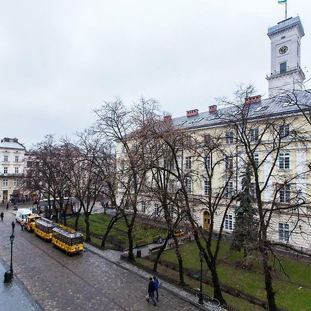 Apartments On Rynok Square إلفيف المظهر الخارجي الصورة